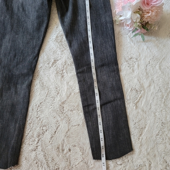 Levis 721 High Rise Skinny Gray Distressed Jeans Size W27 L32 - Picture 13 of 16